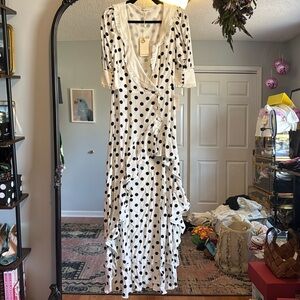 For love & lemons Lexington wrap maxi
dress white / black polka dot